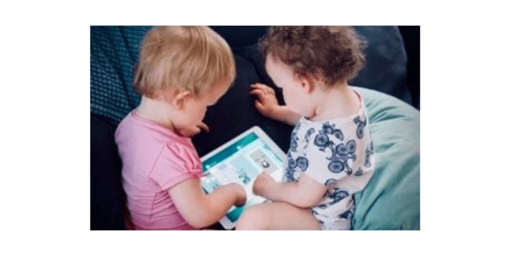 toddlers playing